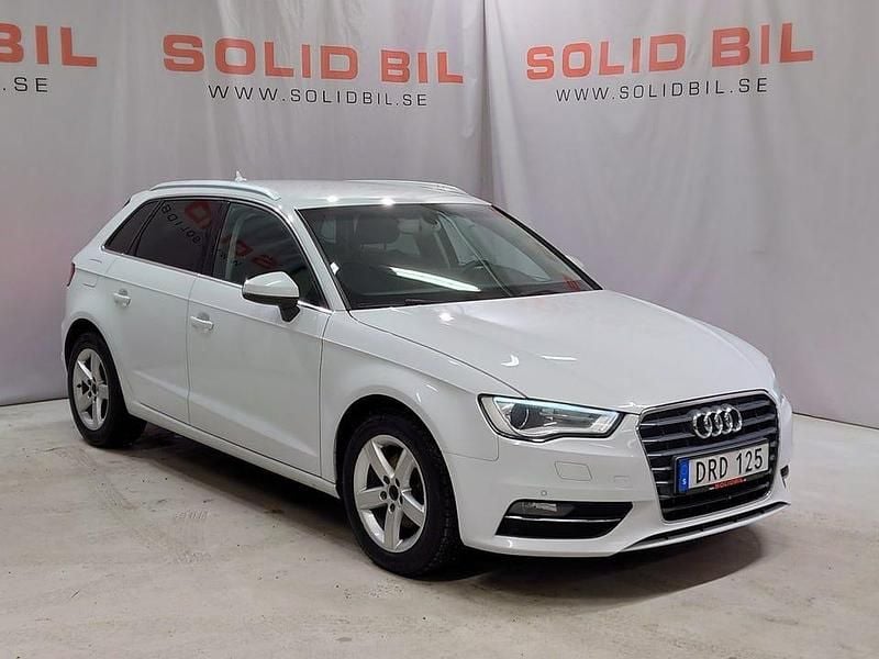 Begagnad Audi A3 Ambition 110 HK (80 kW) 2015 Glacier white metallic