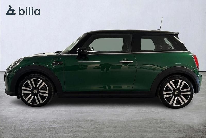 Begagnad Mini Cooper SE Classic 135 kW (184 HK) 2022 Grön Halvkombi
