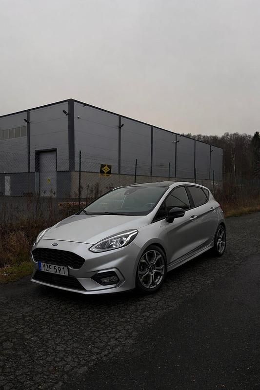 Begagnad Ford Fiesta 100 HK (73 kW) 2018 Halvkombi
