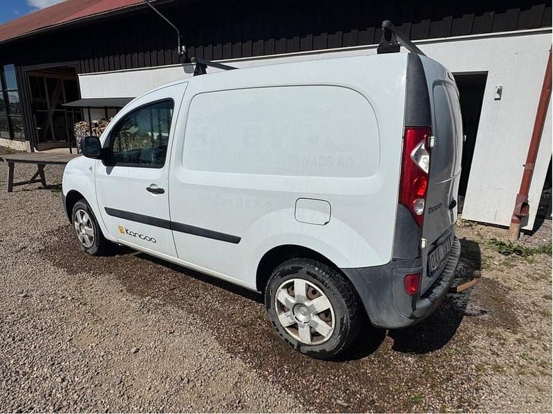 Vit Begagnad 2011 Renault Kangoo Minibuss | 29 000 kr (Marknadspris) - Bild 1/3