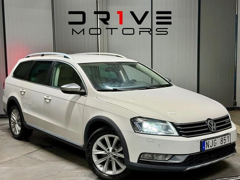 Vit Begagnad 2014 VW Passat Alltrack Kombi | 79 900 kr (Marknadspris) - Bild 1/4