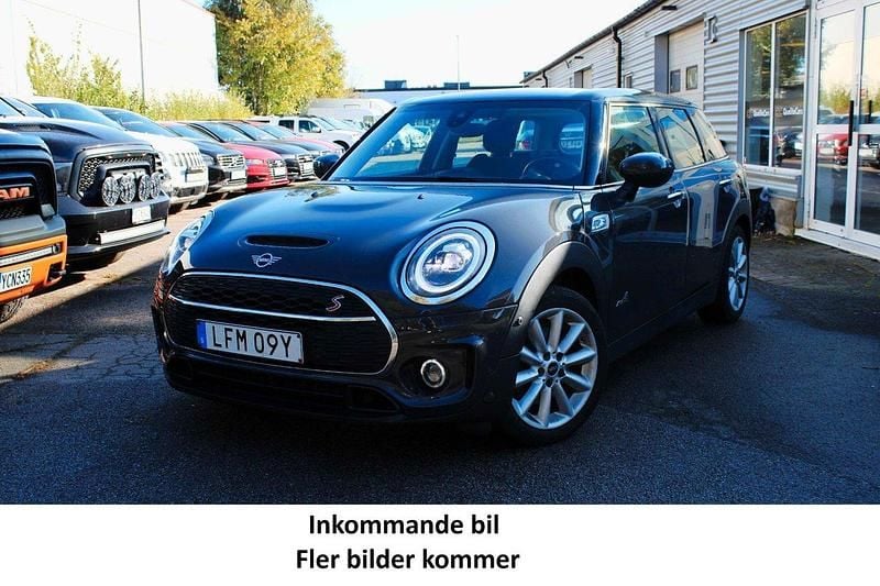 Grå Begagnad 2020 Mini Cooper S Clubman Salt Kombi | 259 700 kr (Marknadspris) - Bild 1/3