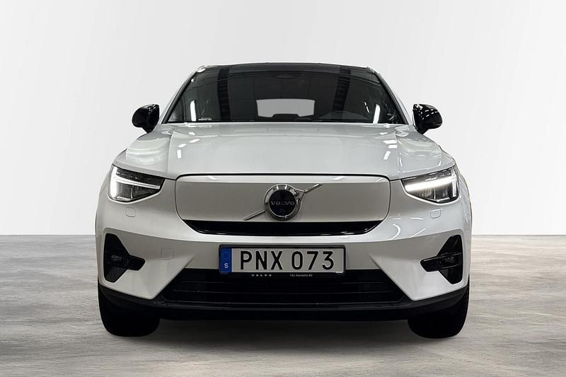 Begagnad Volvo C40 Ultimate 172 kW (234 HK) 2023 Vit SUV