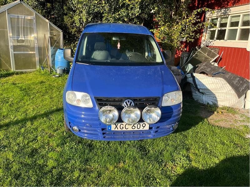 Blå Begagnad 2006 VW Caddy Life Minibuss | 24 000 kr (Superpris) - Bild 1/4