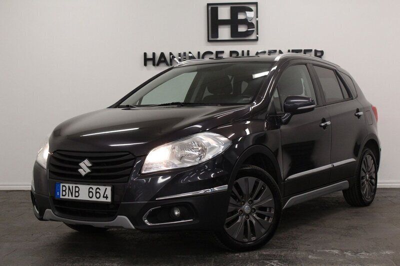 Grå Begagnad 2014 Suzuki SX4 S-Cross SUV | 119 900 kr (Marknadspris) - Bild 1/4