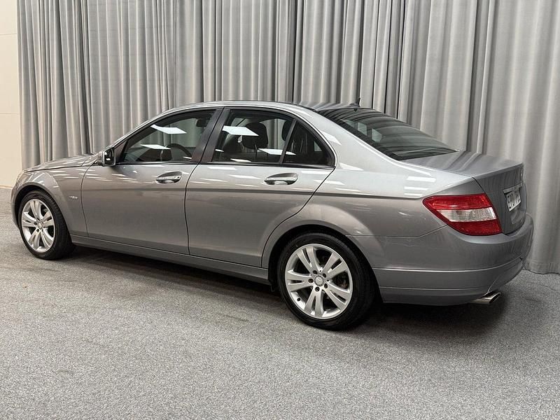 Begagnad Mercedes C180 Avantgarde 156 HK (114 kW) 2010 Grå Sedan
