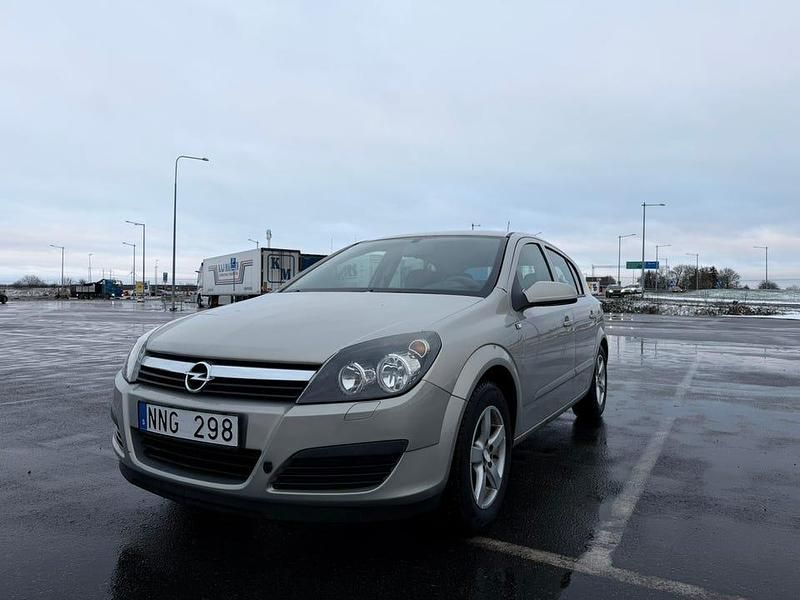 Begagnad Opel Astra 105 HK (77 kW) 2007