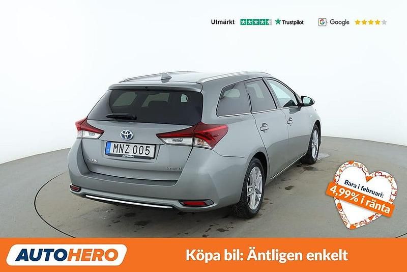 Begagnad Toyota Auris Touring Sports Comfort 137 HK (100 kW) 2018 Grå Kombi