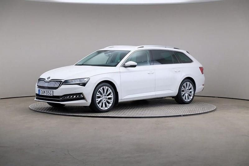 Vit Begagnad 2020 Skoda Superb Style Kombi | 235 000 kr (Superpris) - Bild 1/4