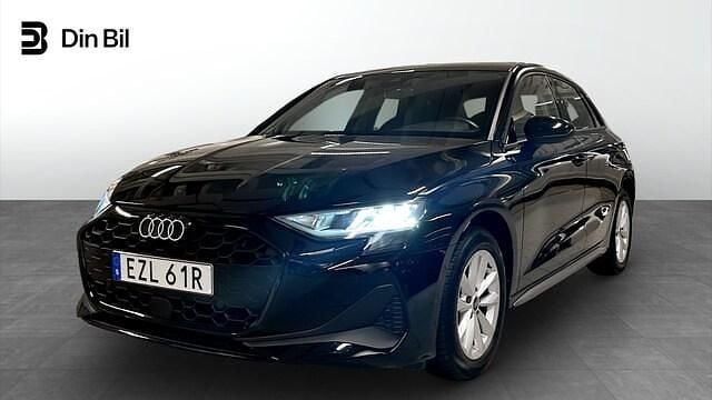 Brilliantsvart Begagnad 2024 Audi A3 Proline | 254 900 kr (Marknadspris) - Bild 1/4