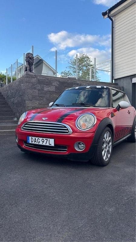 Röd Begagnad 2006 Mini Cooper Halvkombi | 34 000 kr (Marknadspris) - Bild 1/3