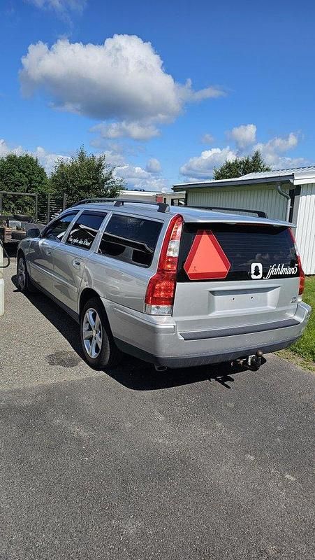 Begagnad 2006 Volvo V70 Kombi | 47 000 kr - Bild 1/4