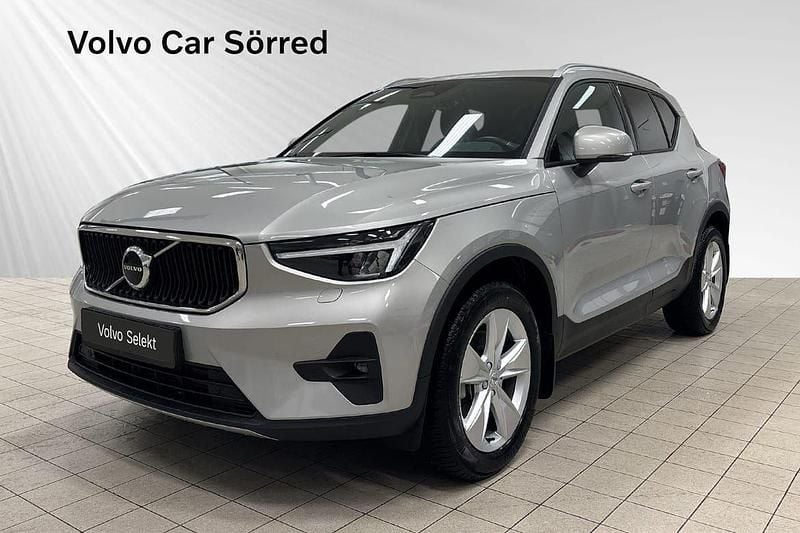 Silver Begagnad 2024 Volvo XC40 Core SUV | 339 900 kr (Bra pris) - Bild 1/3