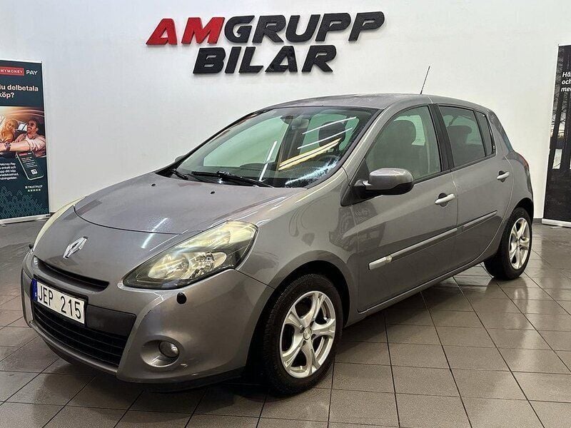 Grå Begagnad 2010 Renault Clio R.S. Halvkombi | 34 900 kr (Marknadspris) - Bild 1/4