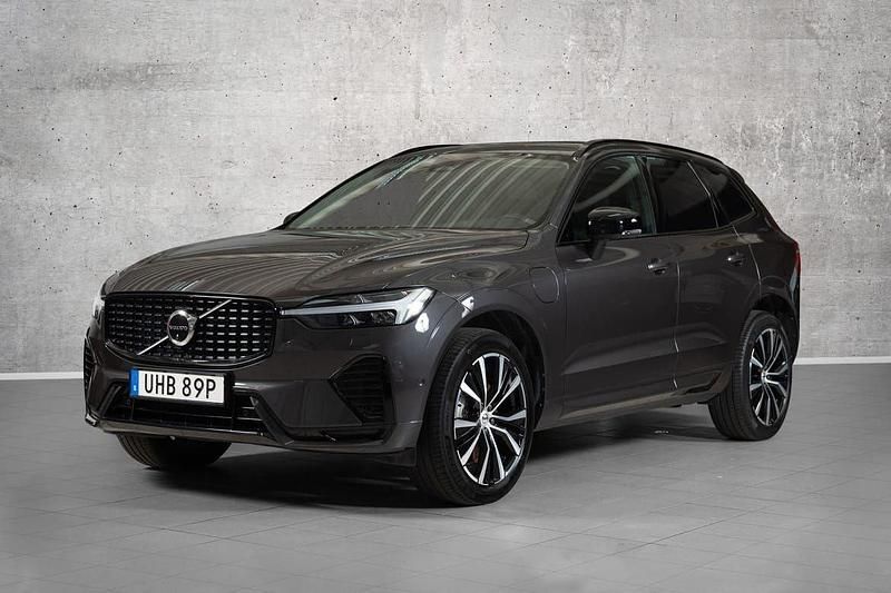 Grå Begagnad 2023 Volvo XC60 Ultimate SUV | 514 900 kr (Dyr) - Bild 1/4