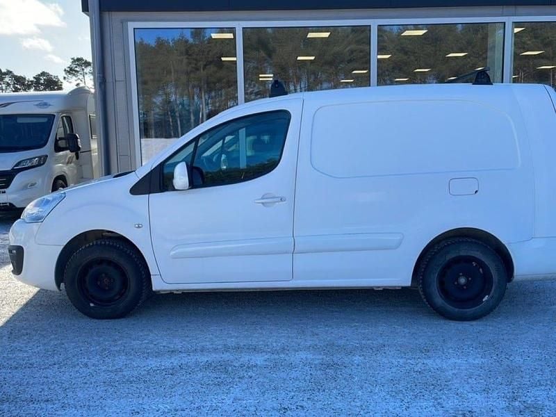 Begagnad Citroën Berlingo 99 HK (72 kW) 2017 Vit Minibuss