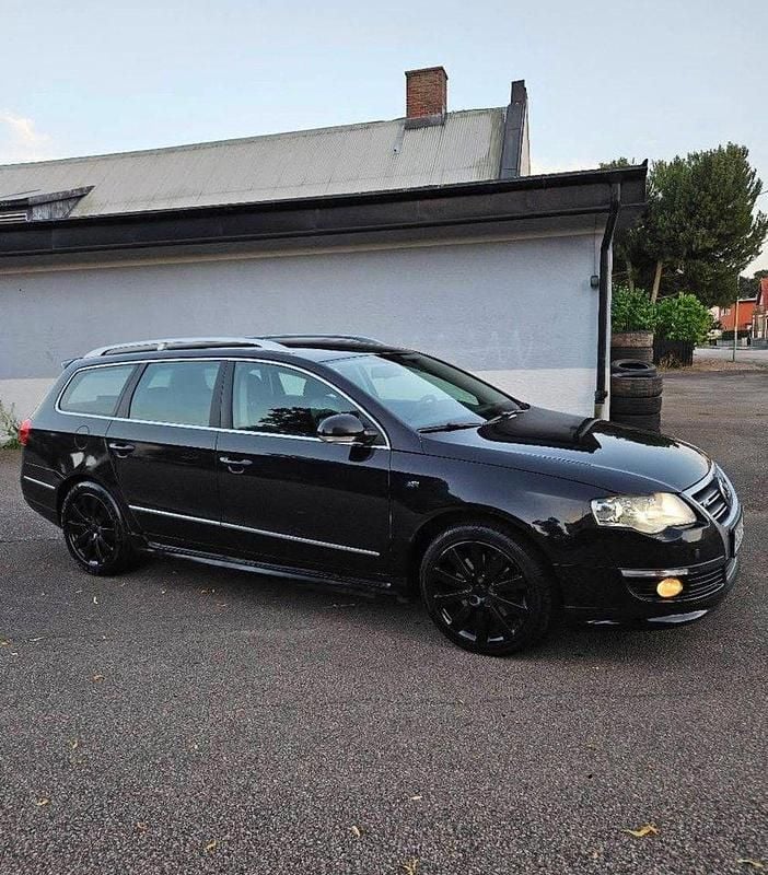 Begagnad 2010 VW Passat R-line Kombi | 23 900 kr (Marknadspris) - Bild 1/4
