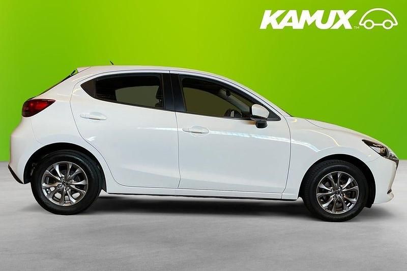 Begagnad Mazda 2 90 HK (66 kW) 2022 Vit Halvkombi