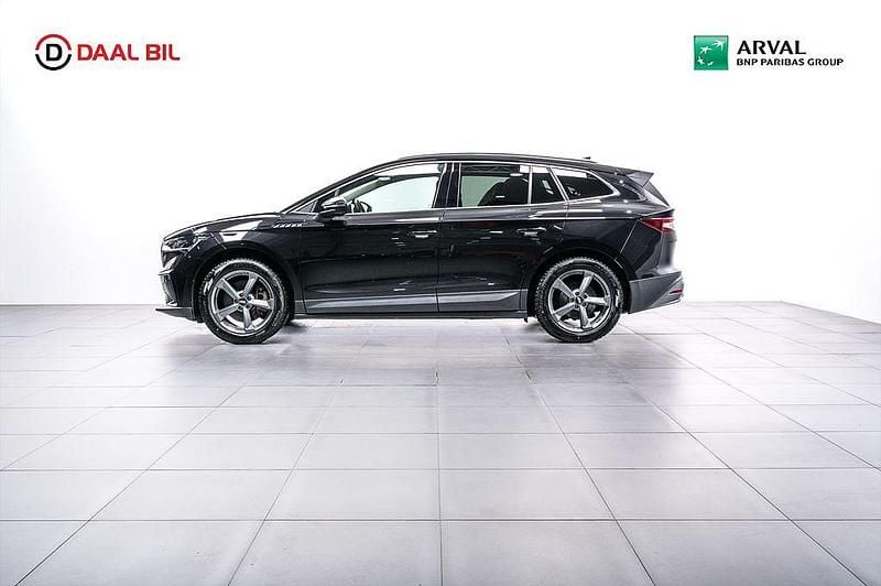 Svart Begagnad 2022 Skoda Enyaq iV SUV | 349 700 kr (Bra pris) - Bild 1/4
