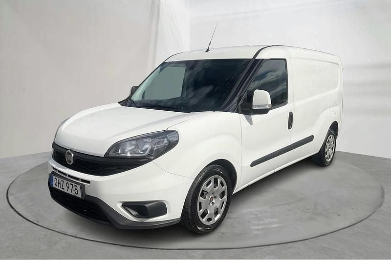 Vit Begagnad 2018 Fiat Doblò Minibuss | 60 000 kr - Bild 1/4