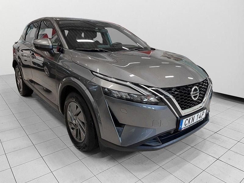 Grå Begagnad 2021 Nissan Qashqai Acenta SUV | 224 900 kr (Marknadspris) - Bild 1/3