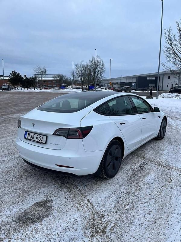 Begagnad Tesla Model 3 Long Range AWD 323 kW (440 HK) 2021 Sedan