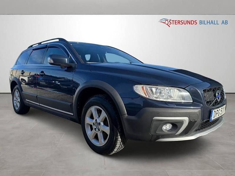 Blå Begagnad 2015 Volvo XC70 Momentum SUV | 139 900 kr (Marknadspris) - Bild 1/4