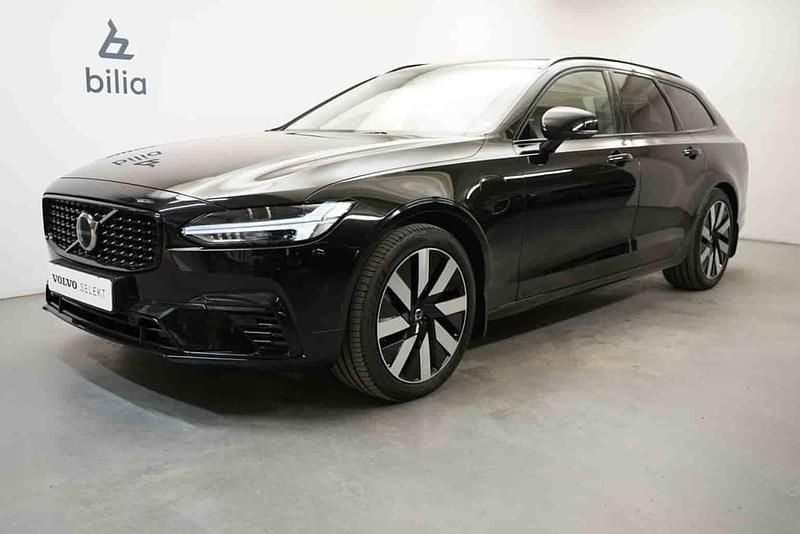 Svart Begagnad 2025 Volvo V90 Kombi | 479 900 kr (Marknadspris) - Bild 1/1