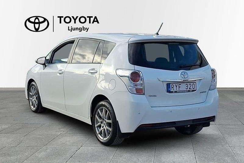 Begagnad Toyota Verso Executive 148 HK (108 kW) 2012 Vit Minibuss