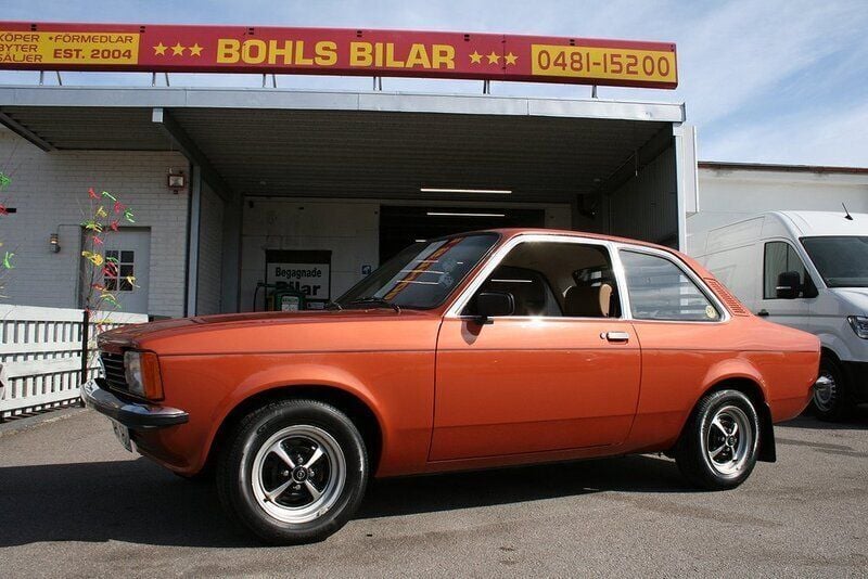 Brun Begagnad 1979 Opel Kadett S Sedan | 89 000 kr - Bild 1/4