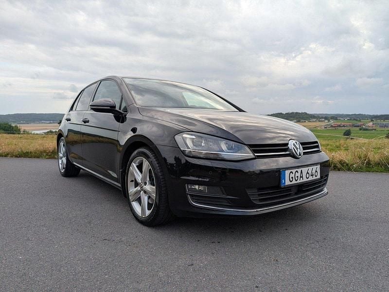 Svart Begagnad 2014 VW Golf VII Halvkombi | 99 000 kr (Bra pris) - Bild 1/4