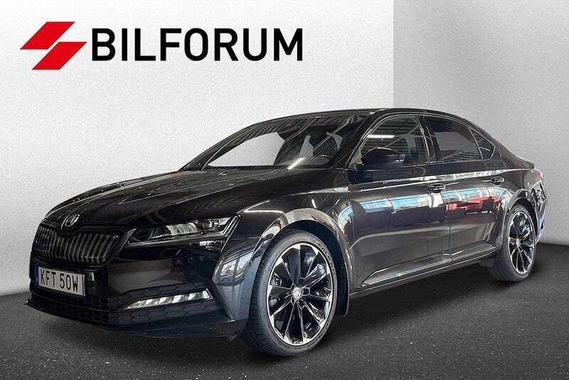 Svart Begagnad 2021 Skoda Superb SportLine Halvkombi | 304 900 kr (Lite dyr) - Bild 1/4