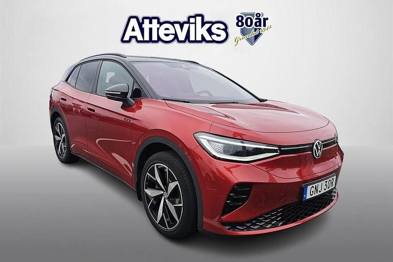 Mörkröd (röd) Begagnad 2024 VW ID.4 GTX SUV | 589 900 kr - Bild 1/4