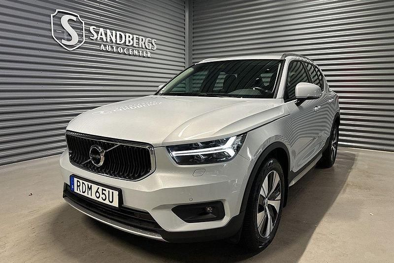 Silver Begagnad 2019 Volvo XC40 Momentum SUV | 344 500 kr (Bra pris) - Bild 1/4