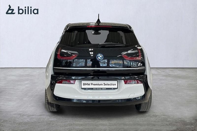 Begagnad BMW i3 Comfort Edition 135 kW (184 HK) 2022 Vit Halvkombi