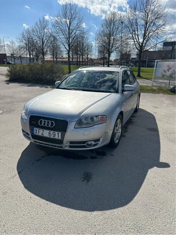 Silver Begagnad 2006 Audi A4 Comfort Kombi | 48 000 kr (Marknadspris) - Bild 1/4