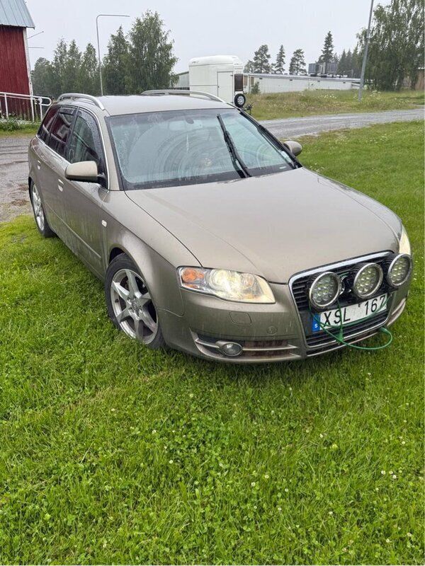 Brun Begagnad 2006 Audi A4 Comfort Kombi | 33 000 kr (Marknadspris) - Bild 1/4