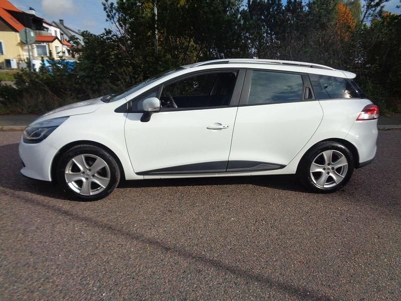 Vit Begagnad 2015 Renault Clio GrandTour Kombi | 62 000 kr (Marknadspris) - Bild 1/4