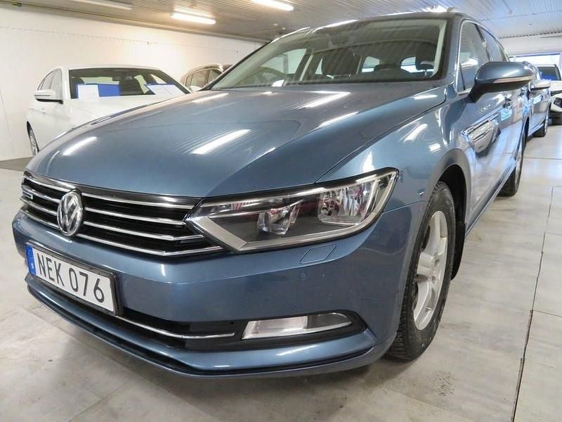Begagnad VW Passat 150 HK (110 kW) 2017 Blå