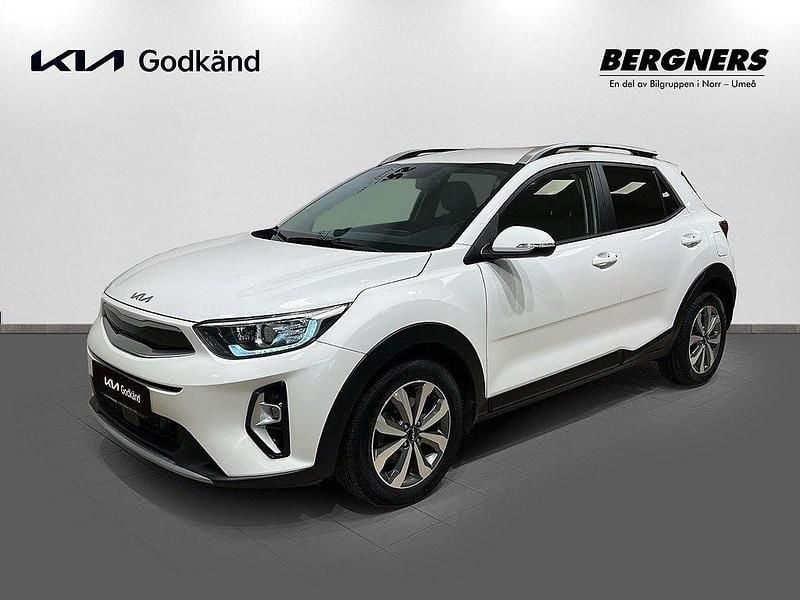 Vit Begagnad 2024 Kia Stonic Advance SUV | 249 900 kr (Marknadspris) - Bild 1/4