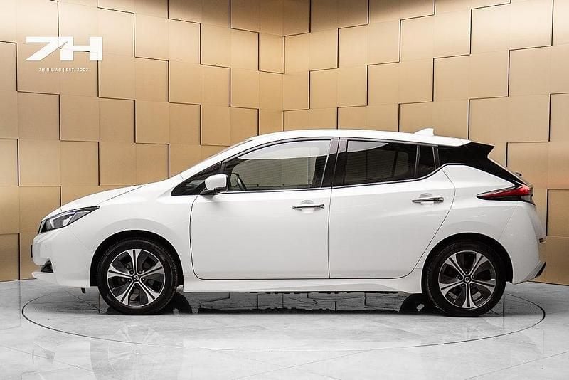 Begagnad Nissan Leaf 360º 160 kW (218 HK) 2021 Vit Halvkombi