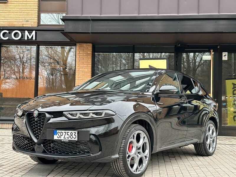 Svart Begagnad 2023 Alfa Romeo Tonale Veloce SUV | 549 000 kr - Bild 1/4