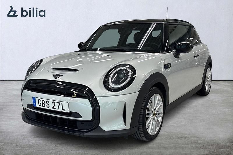 Silver Begagnad 2022 Mini Cooper Halvkombi | 234 900 kr (Marknadspris) - Bild 1/3