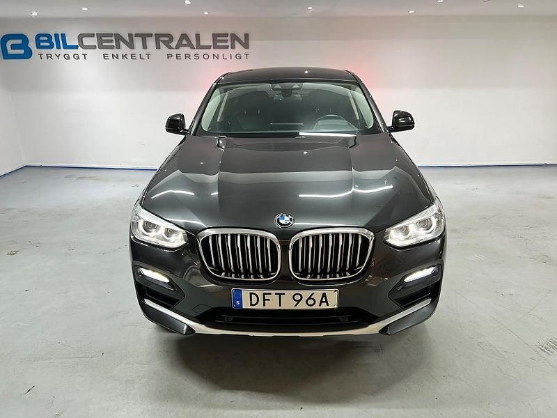 Begagnad BMW X4 xLine 184 HK (135 kW) 2019 Grå SUV
