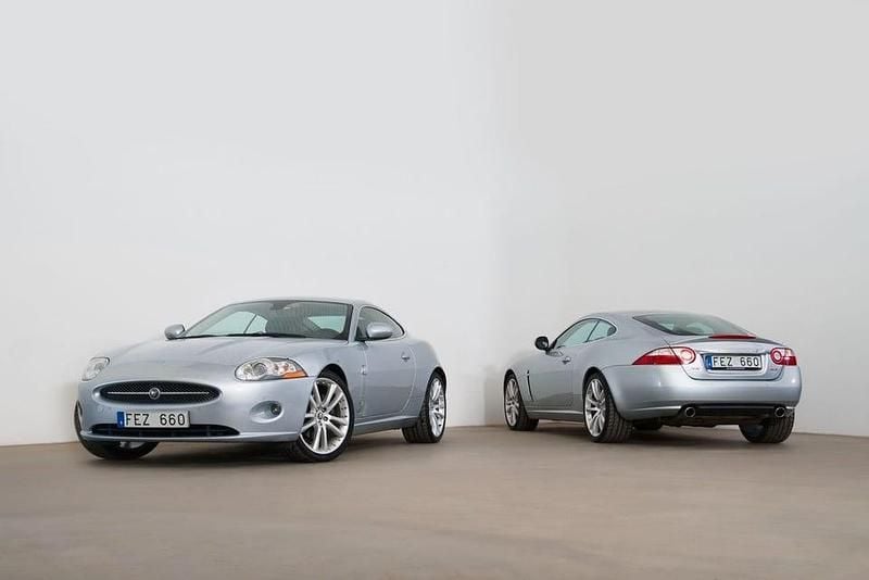Begagnad Jaguar XK 298 HK (219 kW) 2006 Silver Sportkupé