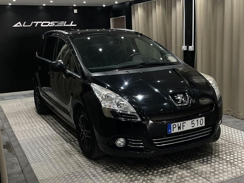 Begagnad Peugeot 5008 Allure 111 HK (81 kW) 2012 Svart Minibuss