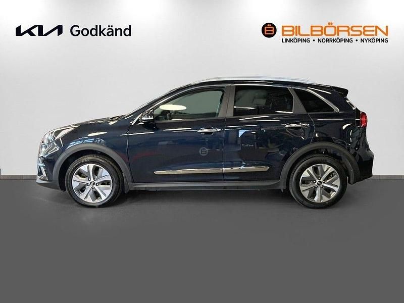 Begagnad Kia e-Niro Advance 150 kW (204 HK) 2021 Blå SUV