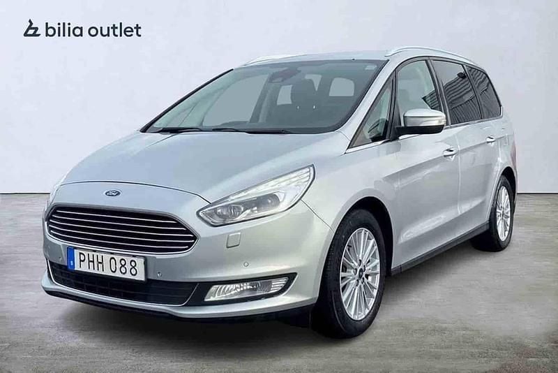 Grå Begagnad 2017 Ford Galaxy Minibuss | 154 900 kr - Bild 1/1