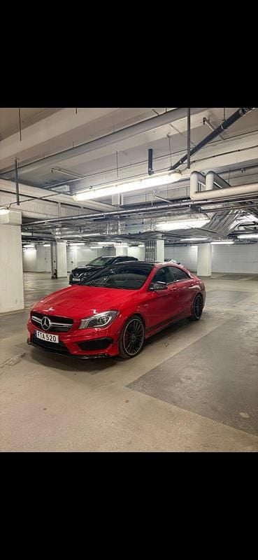 Begagnad Mercedes CLA45 AMG AMG 360 HK (264 kW) 2015 Jupiter red