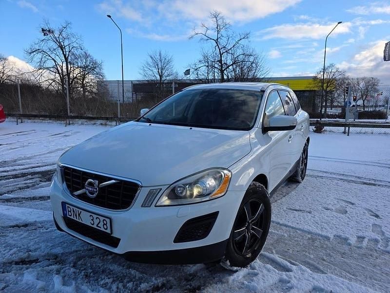 Vit Begagnad 2012 Volvo XC60 Summum SUV | 99 000 kr (Superpris) - Bild 1/4